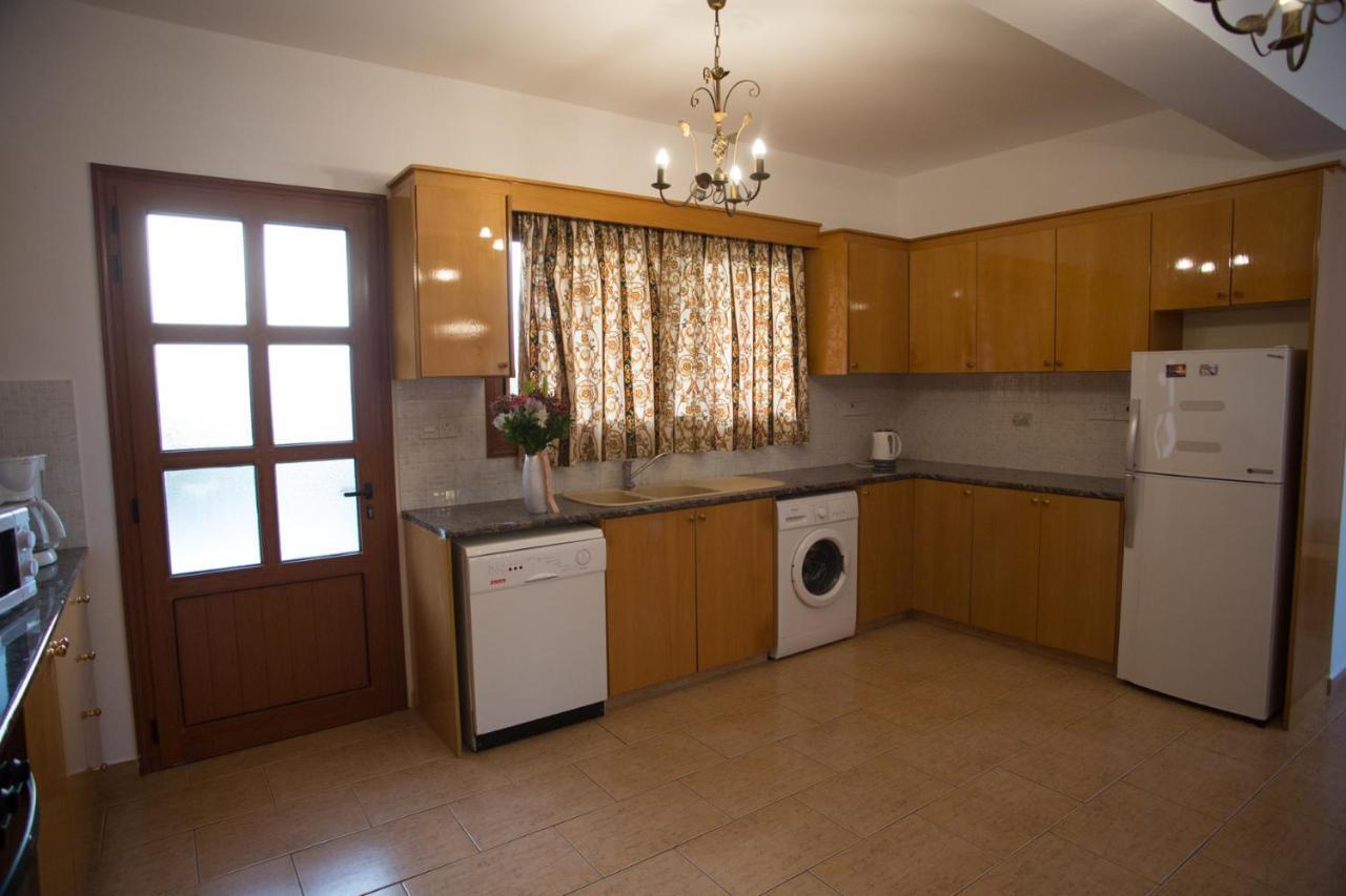 Marilia 1 Polis Exterior photo